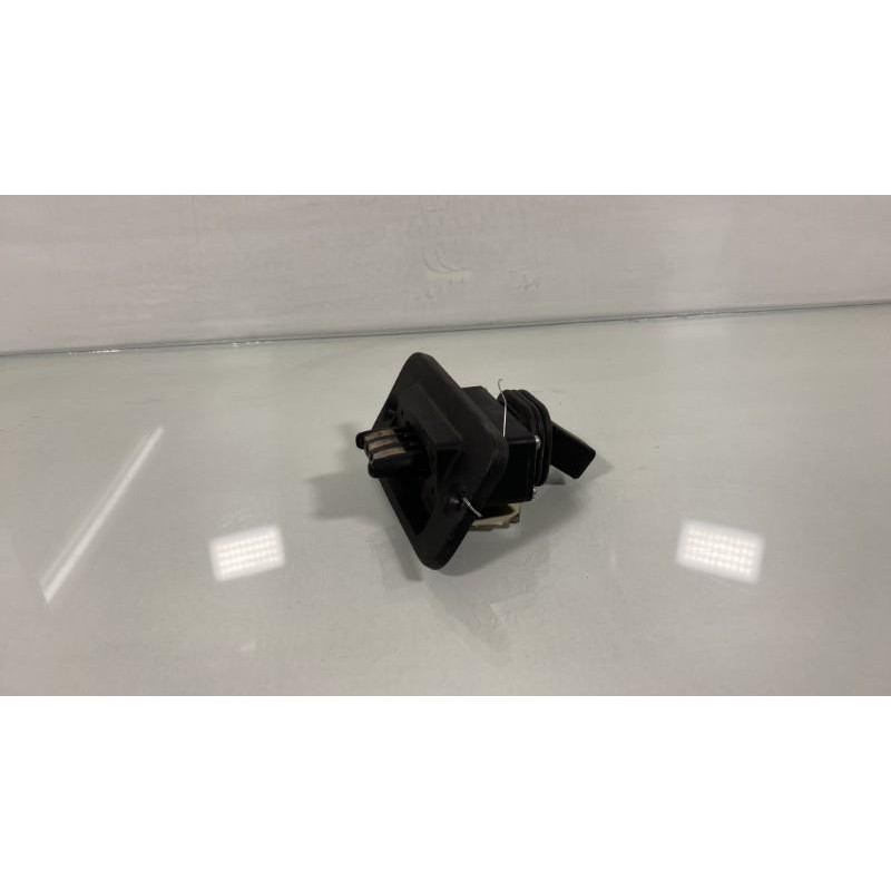 Bouton/Interrupteur VOLKSWAGEN CADDY 3 Photo n°2