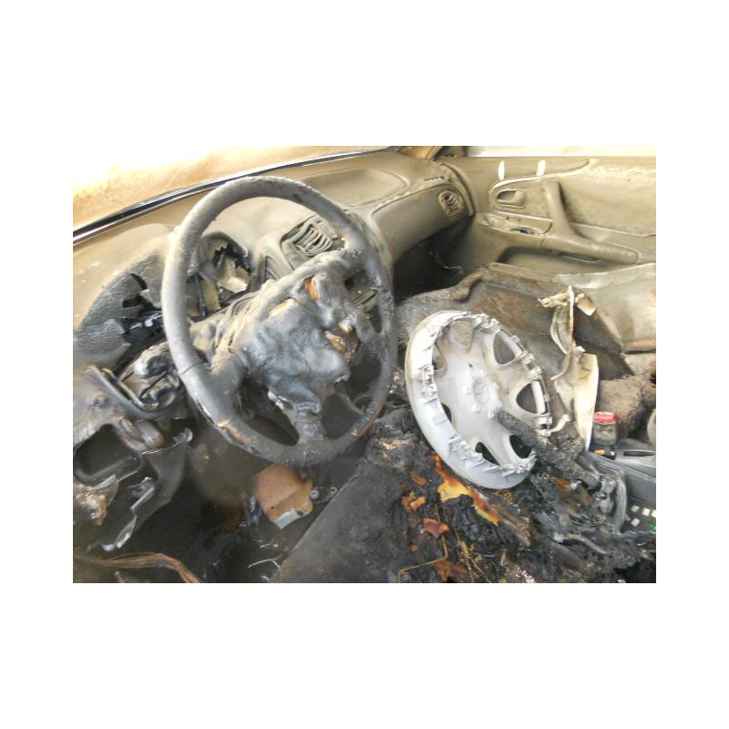 Optique avant secondaire gauche (feux)(clignotant) MAZDA 323 6 Photo n°8