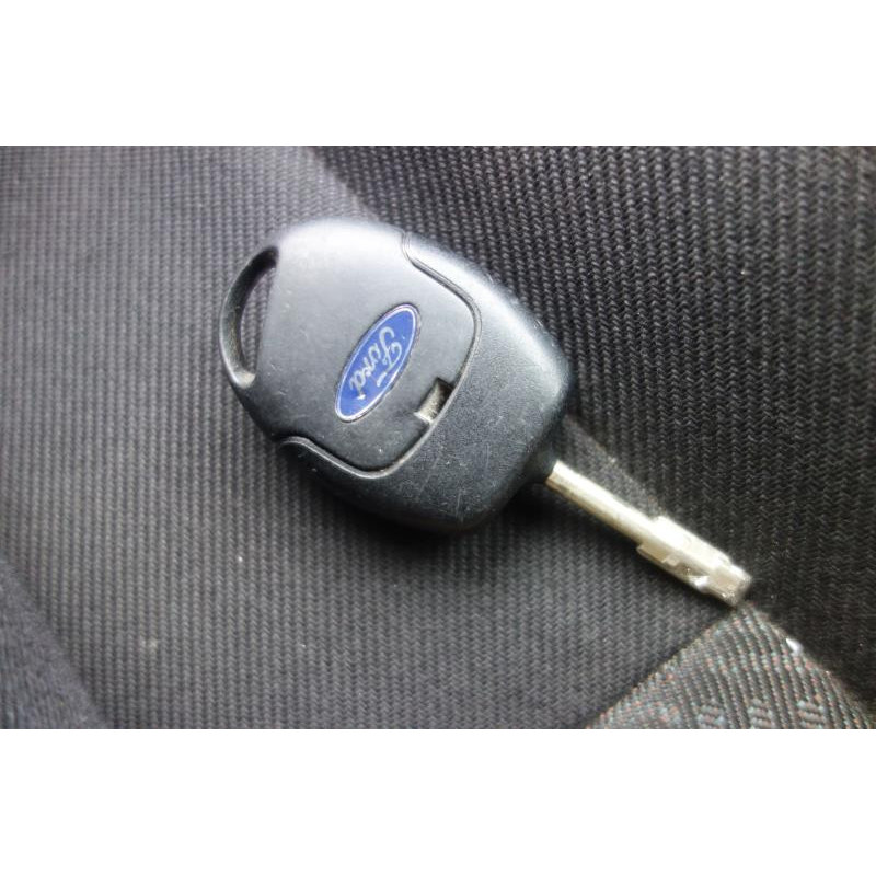 Capot FORD MONDEO 2 Photo n°8