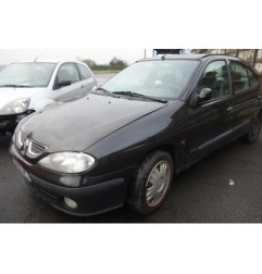 Pare choc avant RENAULT MEGANE 1