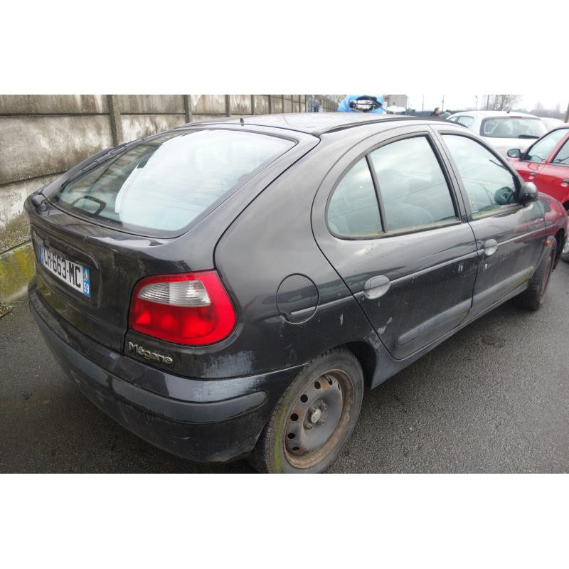 Pare choc avant RENAULT MEGANE 1 Photo n°7