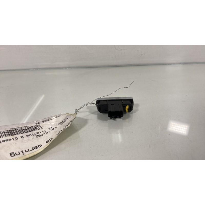 Bouton de warning FORD MONDEO 2 Photo n°3