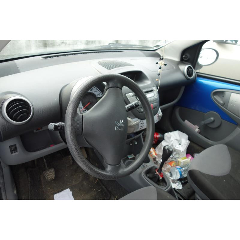 Vitre avant gauche PEUGEOT 107 Photo n°5