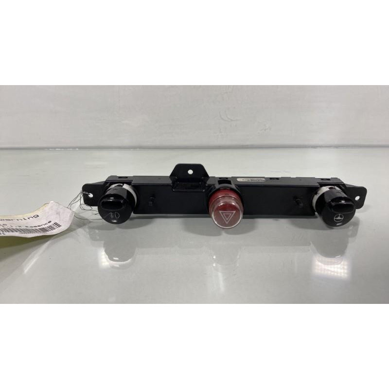Bouton de warning FIAT 500 2 Photo n°1