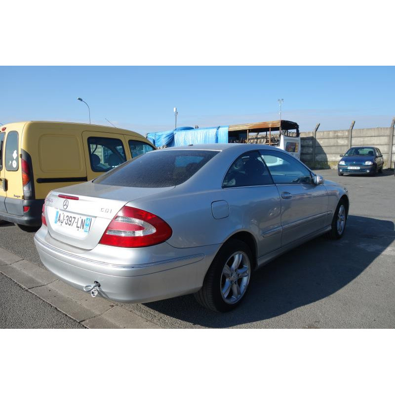 Malle/Hayon arriere MERCEDES CLASSE CLK 209 Photo n°4