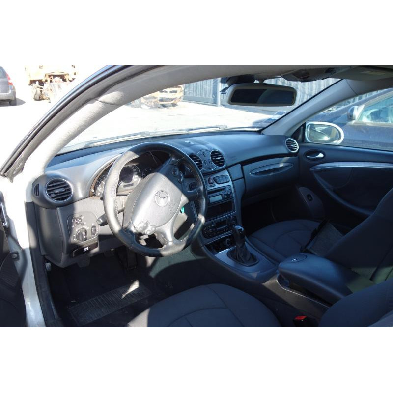 Malle/Hayon arriere MERCEDES CLASSE CLK 209 Photo n°6