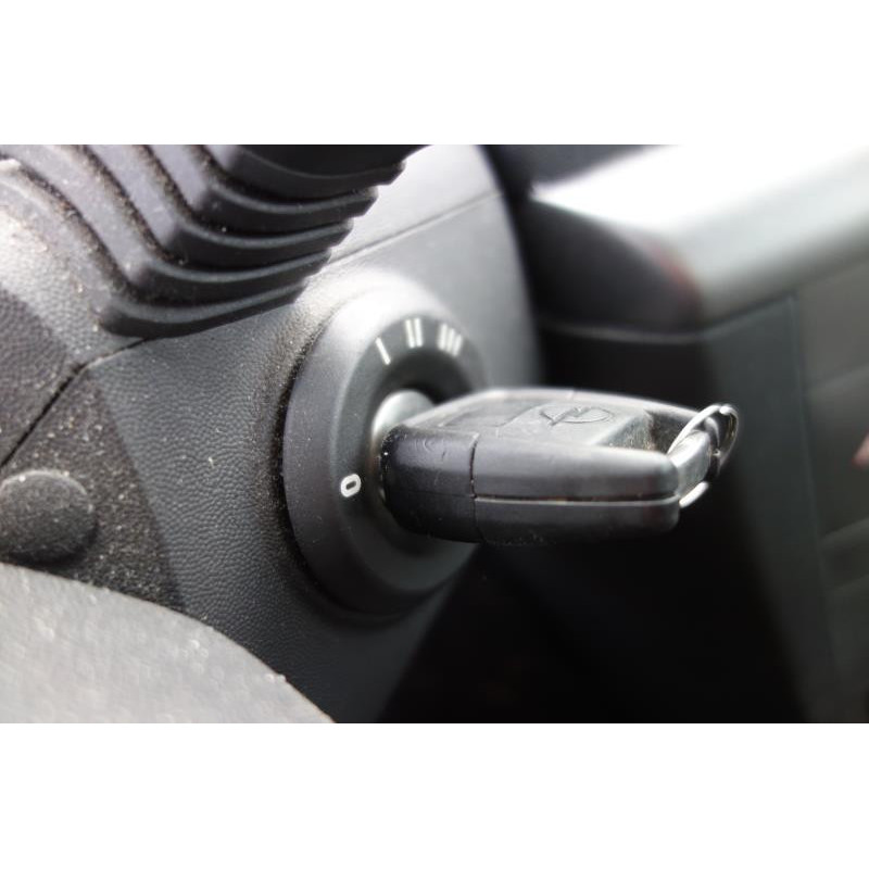 Bouton de warning OPEL VECTRA C Photo n°11