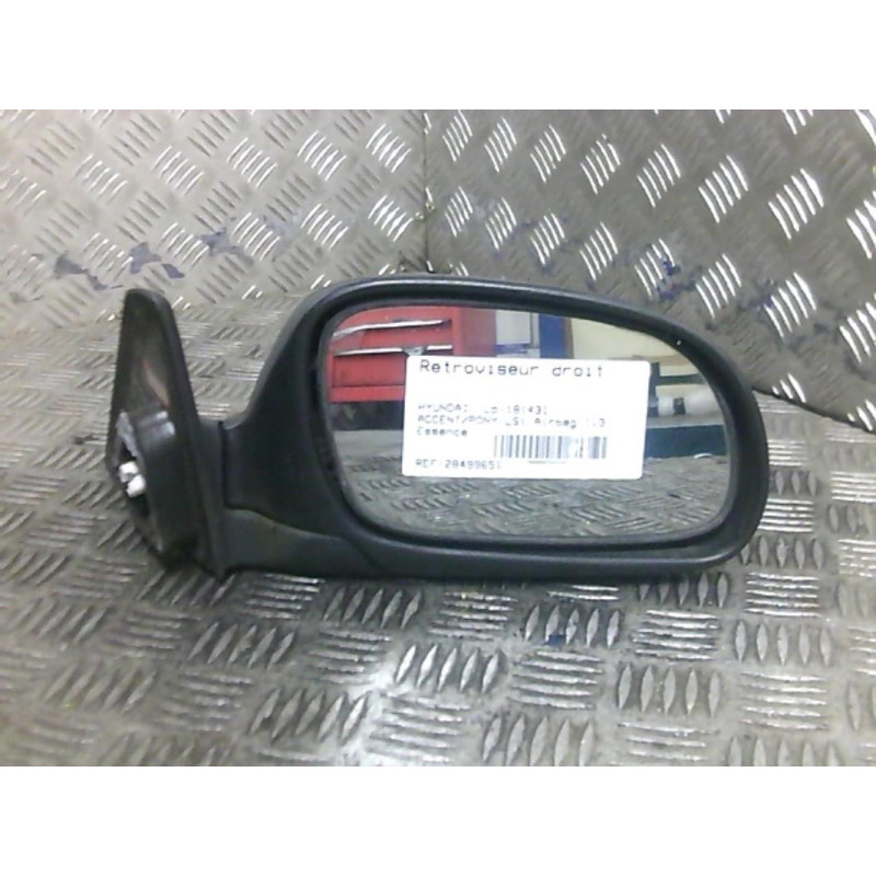 Retroviseur droit HYUNDAI PONY 3 Photo n°1