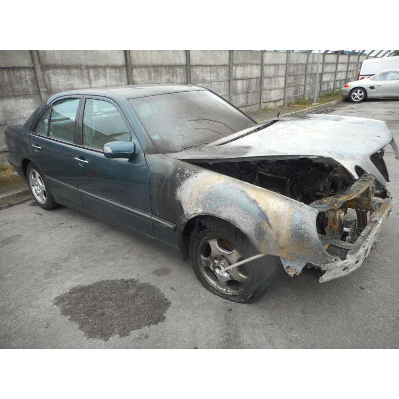 Feu arriere principal droit (feux) MERCEDES CLASSE E 210 Photo n°5