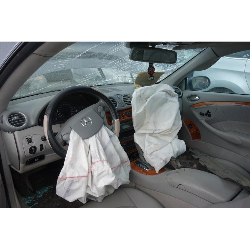 Porte avant droit MERCEDES CLASSE CLK 209 Photo n°7