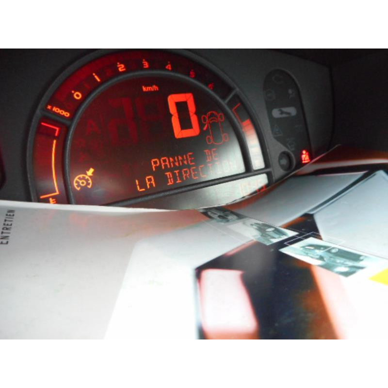 Trappe d'essence RENAULT MODUS Photo n°10