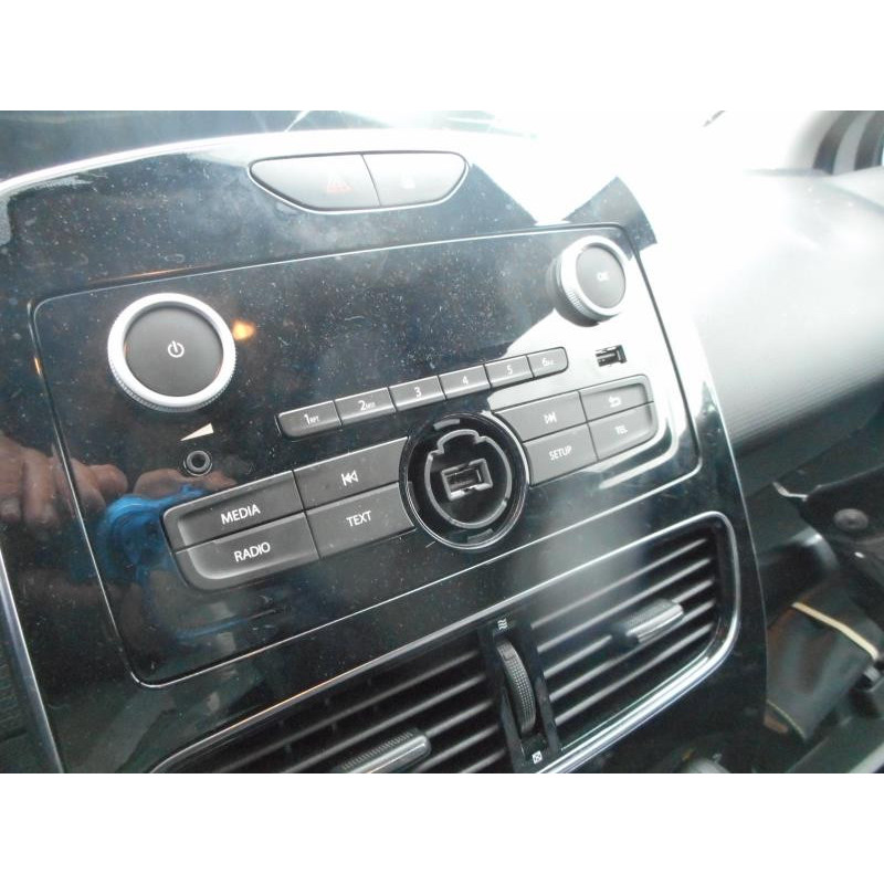 Pivot de moyeu avant gauche RENAULT CLIO 4 Photo n°8