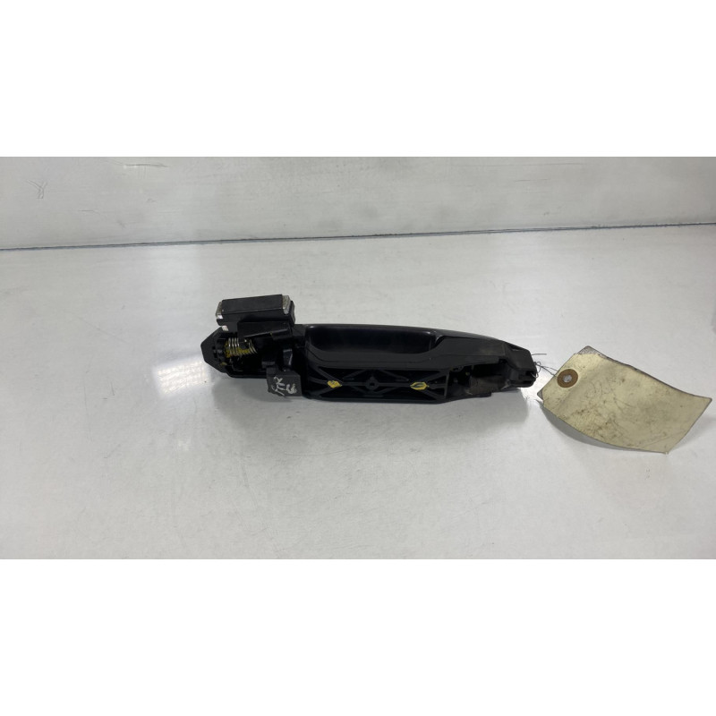 Poignee porte arriere gauche TOYOTA YARIS 2 Photo n°3
