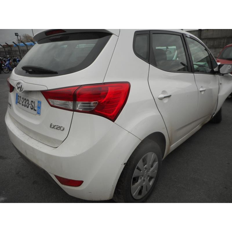 Trappe d'essence HYUNDAI IX 20 Photo n°7