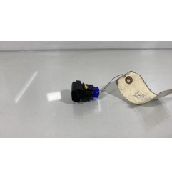 Bouton de warning PEUGEOT 2008 1