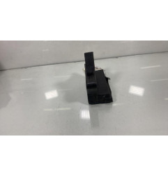 Serrure avant droit DACIA SANDERO 2