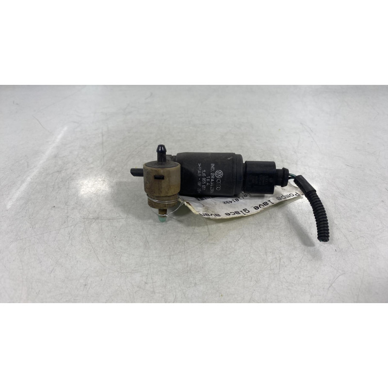 Pompe lave glace avant VOLKSWAGEN FOX Photo n°1