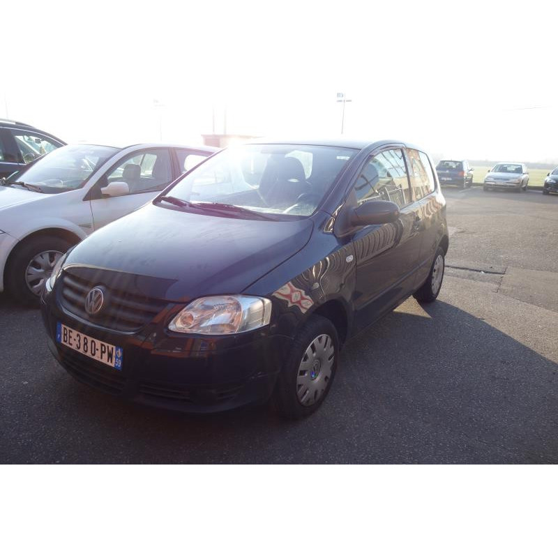 Pompe lave glace avant VOLKSWAGEN FOX Photo n°4
