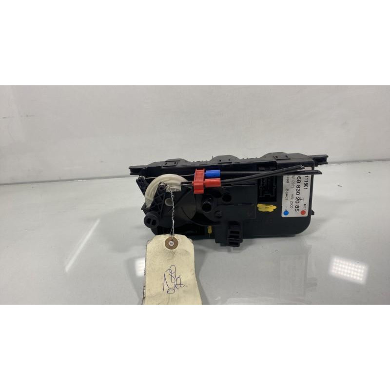 Commande chauffage MERCEDES CLASSE A 168 Photo n°2