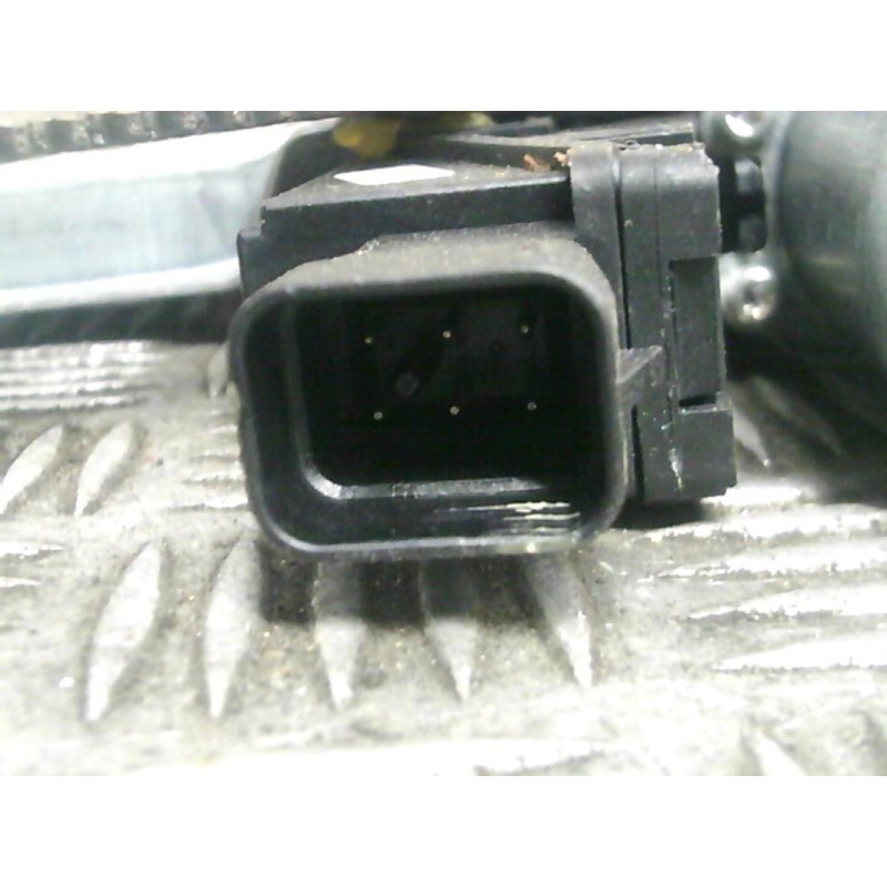 Leve vitre electrique avant droit OPEL MERIVA A Photo n°2