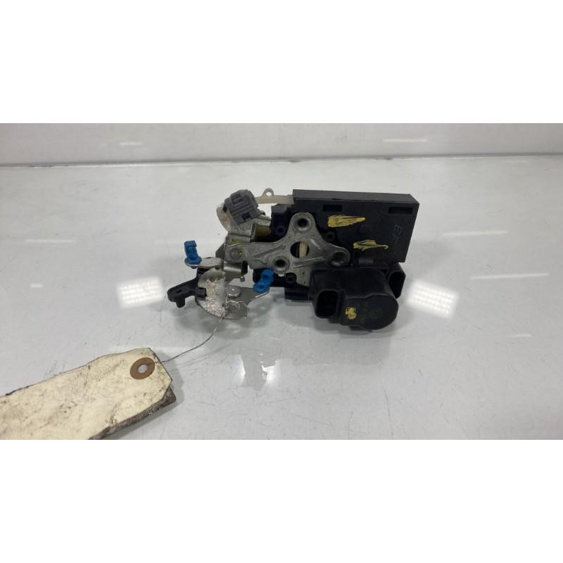 Serrure arriere droit CHEVROLET AVEO 1 Photo n°1