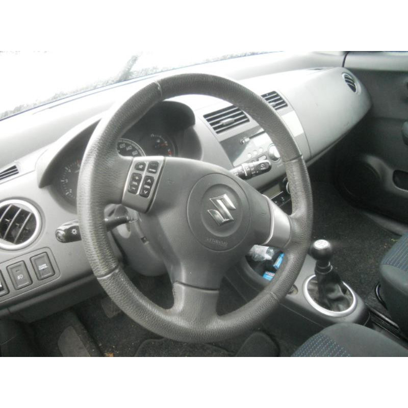 Poignee interieur avant droit SUZUKI SWIFT 3 Photo n°9