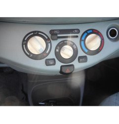 Bouton de warning NISSAN MICRA 3