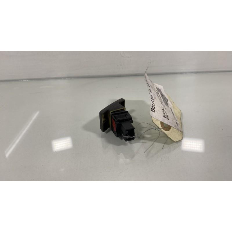 Bouton de warning SUZUKI SWIFT 3 Photo n°3