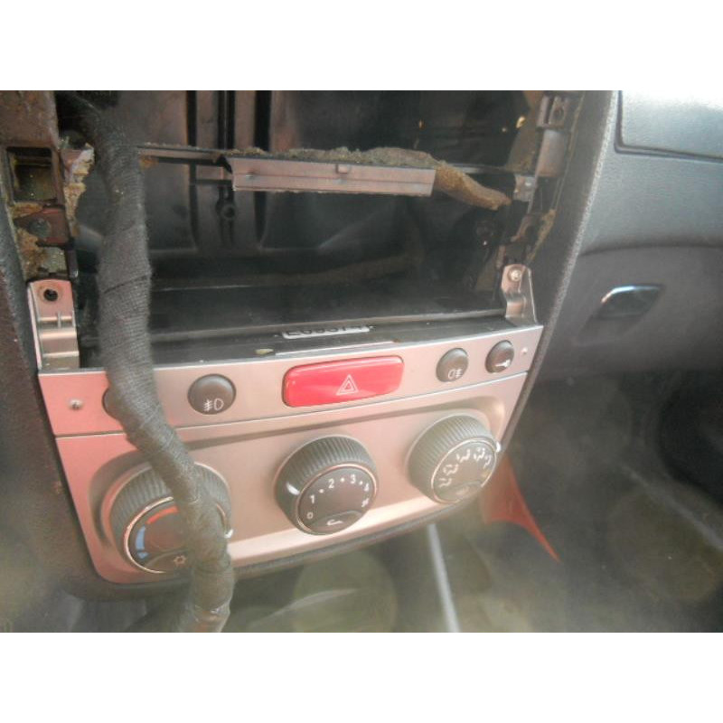 Malle/Hayon arriere ALFA ROMEO 147 Photo n°8