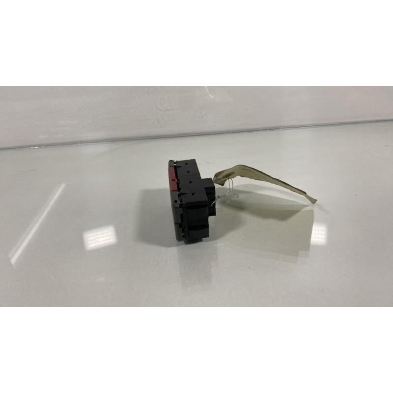 Bouton de warning FIAT PANDA 2 Photo n°2