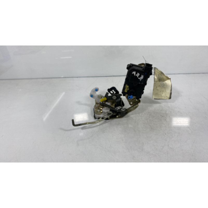 Serrure arriere droit HYUNDAI ACCENT 1 Photo n°1