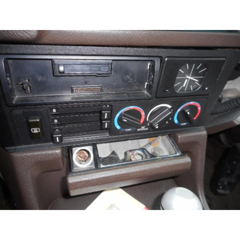 Optique avant secondaire droit (feux)(clignotant) BMW SERIE 5 E34 Photo n°9