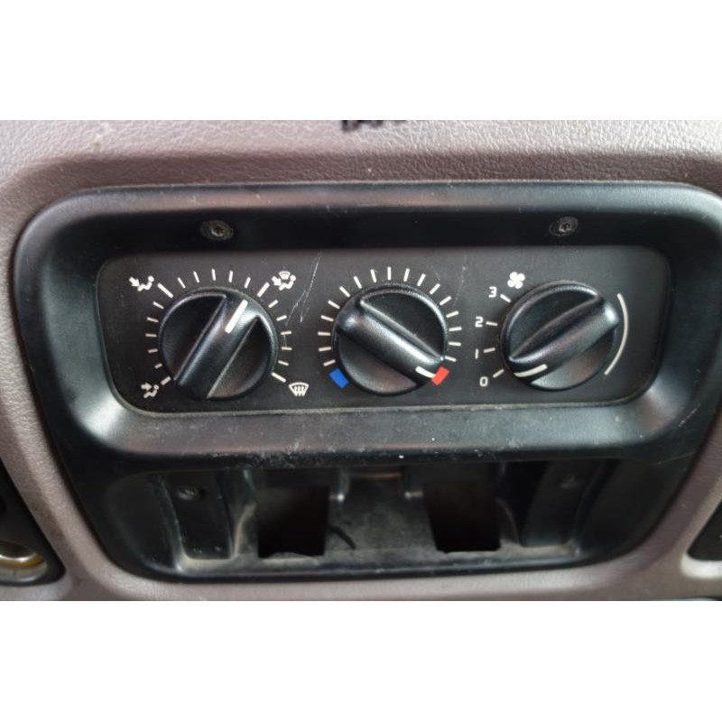 Poignee porte avant droit RENAULT MASTER 2 Photo n°11
