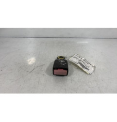 Attache ceinture arriere gauche PEUGEOT 207