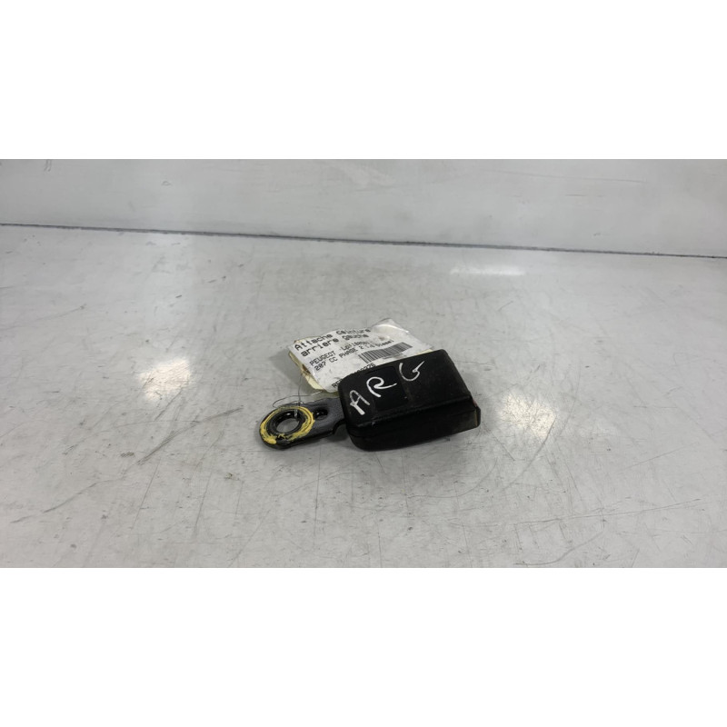 Attache ceinture arriere gauche PEUGEOT 207 Photo n°3