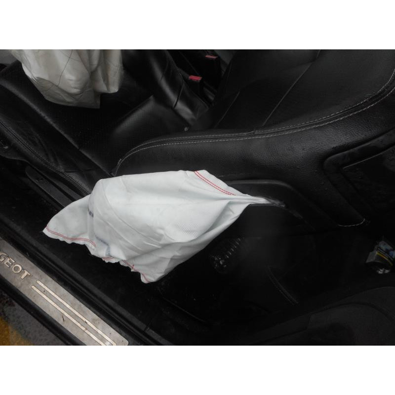 Ceinture arriere gauche PEUGEOT 207 Photo n°9