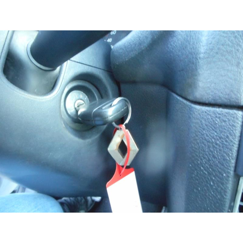 Poignee interieur arriere droit RENAULT CLIO 2 Photo n°11