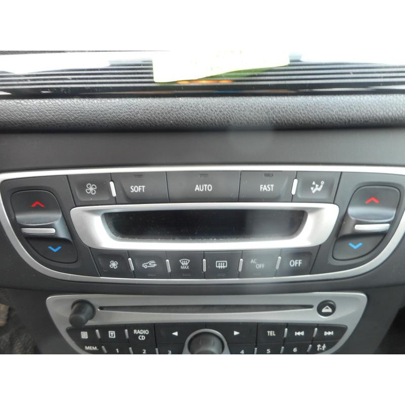 Pretensionneur de ceinture avant droit RENAULT MEGANE 3 Photo n°13