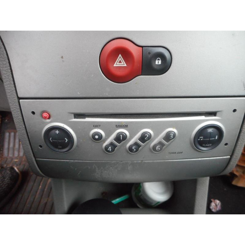 Vitre arriere droit RENAULT MODUS Photo n°8