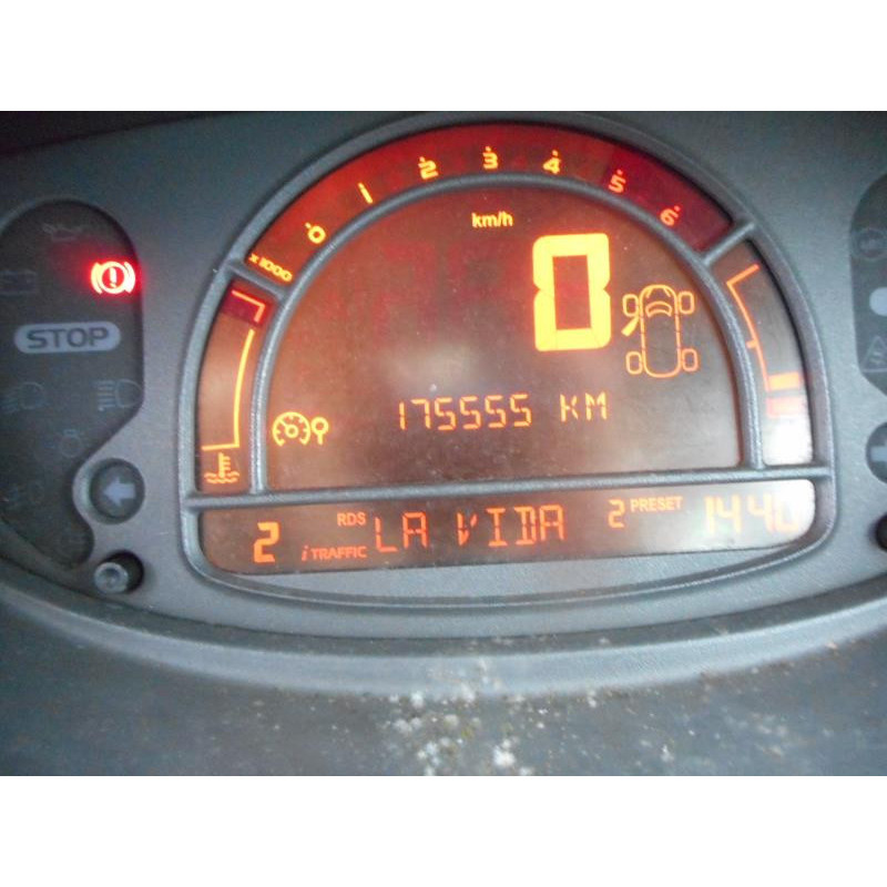 Vitre arriere droit RENAULT MODUS Photo n°10