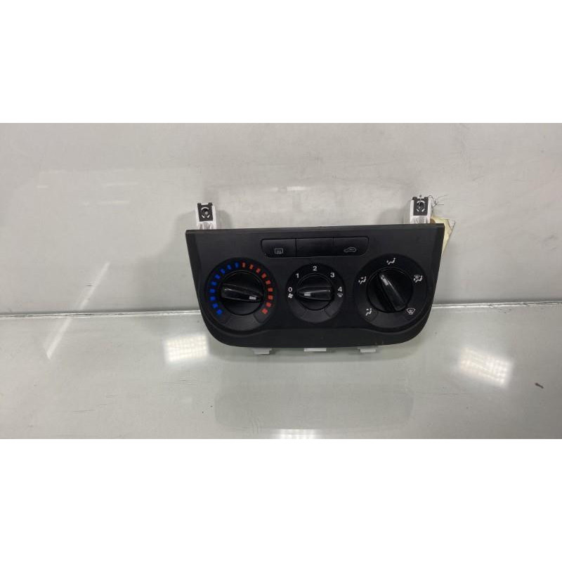 Commande chauffage FIAT GRANDE PUNTO Photo n°1