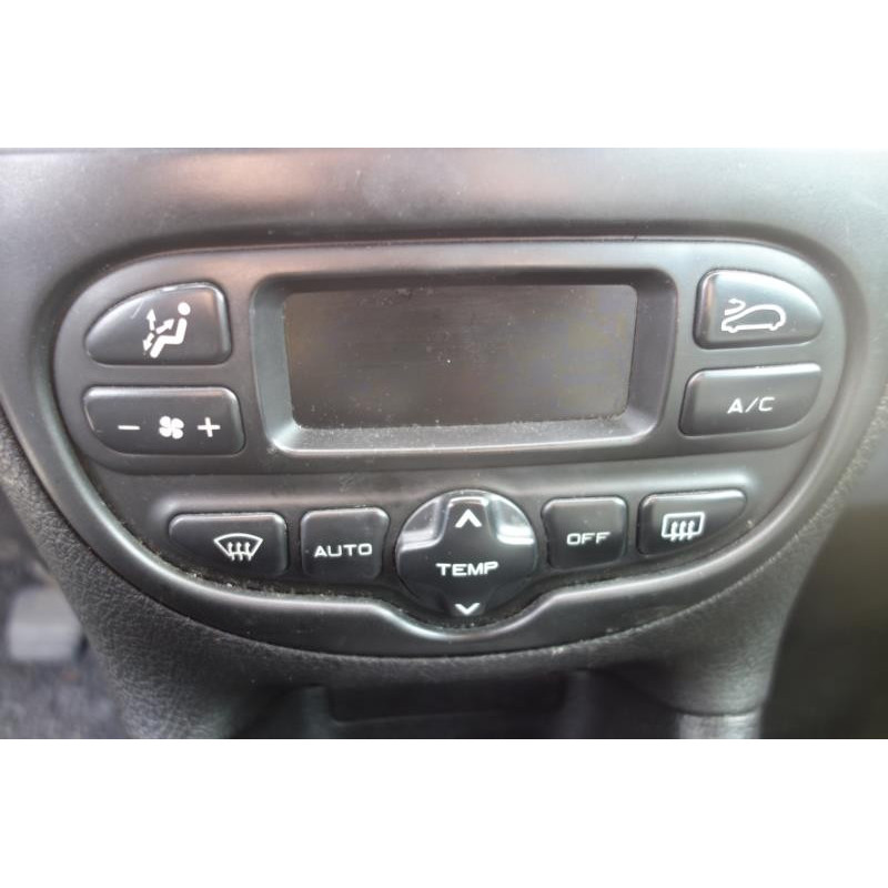 Bouton de warning PEUGEOT 206 Photo n°9