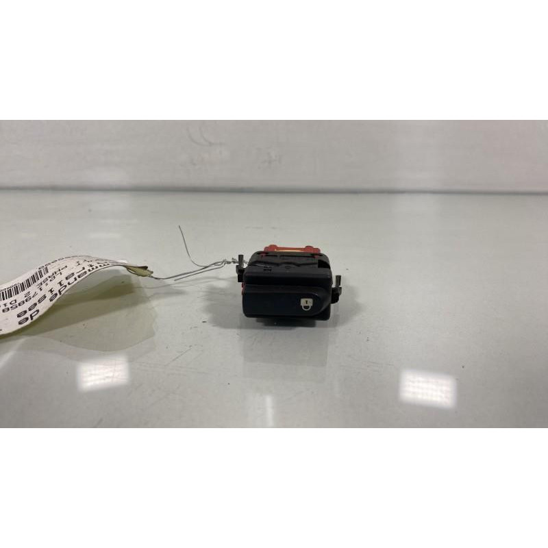 Commande de fermeture centralisee RENAULT CLIO 2 Photo n°1