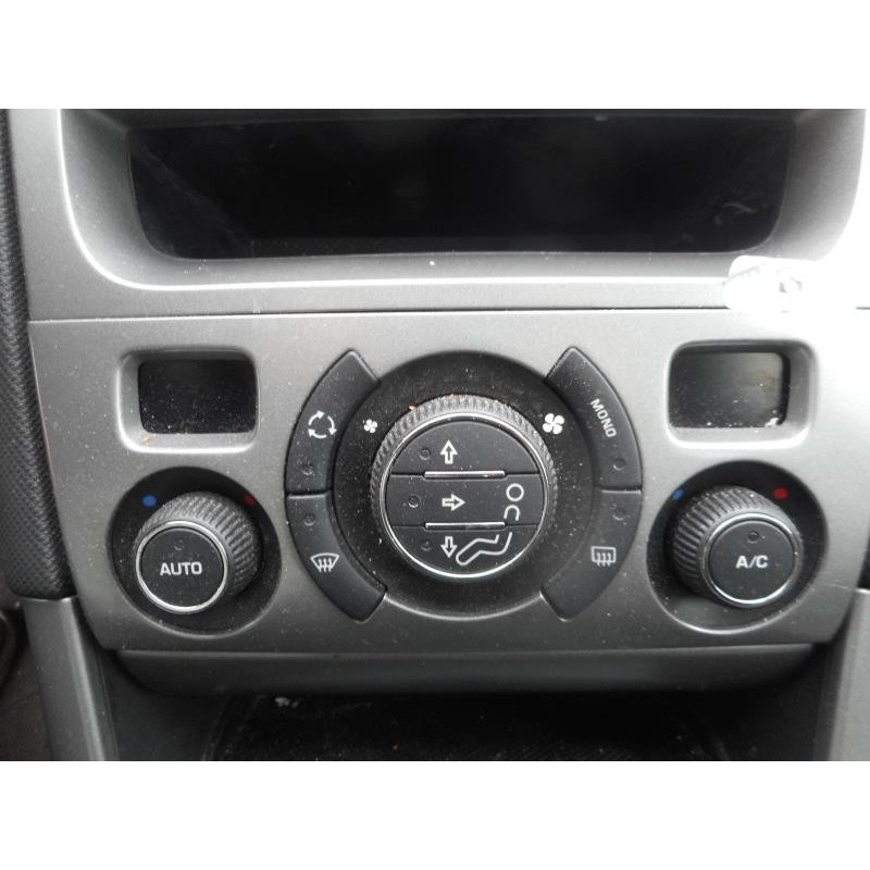 Bouton de warning PEUGEOT 308 1 Photo n°9