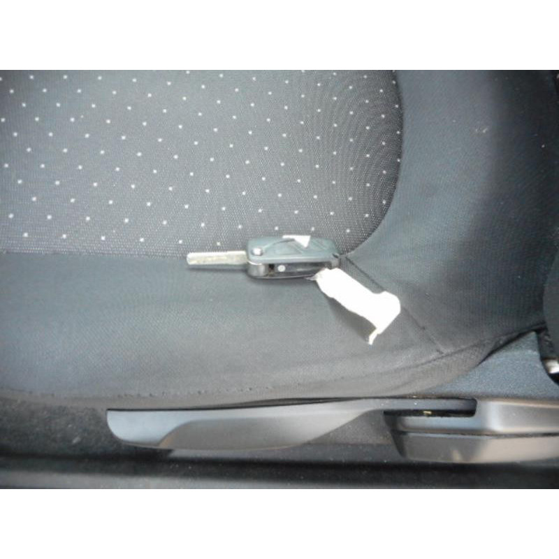 Pretensionneur de ceinture avant gauche FIAT GRANDE PUNTO Photo n°11