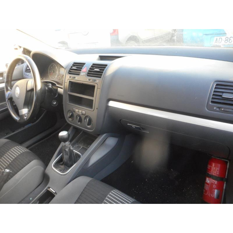 Renfort pare choc avant (traverse) VOLKSWAGEN GOLF 5 Photo n°8