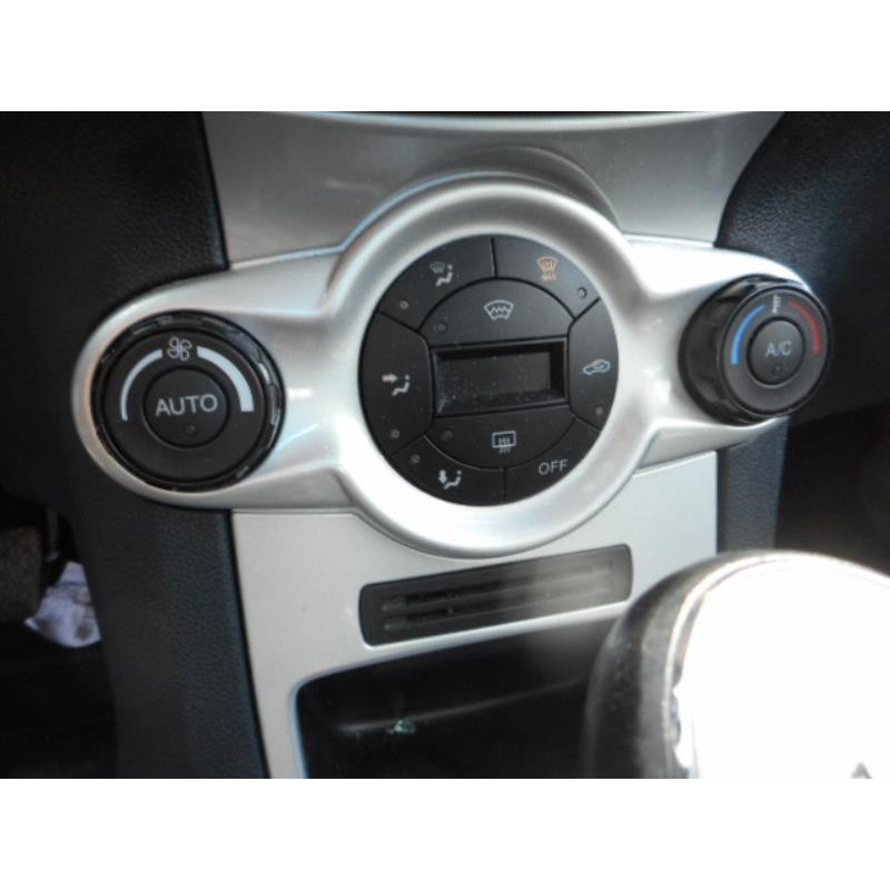 Commande chauffage FORD FIESTA 6 Photo n°9