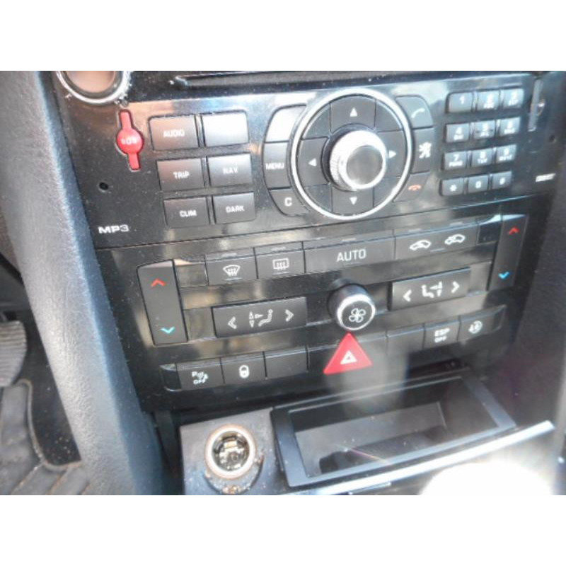 Poignee interieur avant droit PEUGEOT 407 Photo n°10