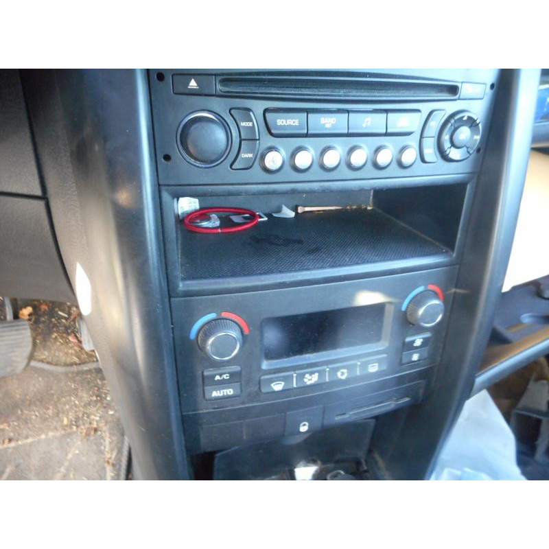 Poignee interieur avant droit PEUGEOT 207 Photo n°11