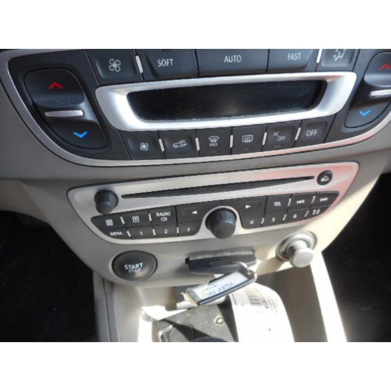 Pretensionneur de ceinture avant gauche RENAULT MEGANE 3 Photo n°10